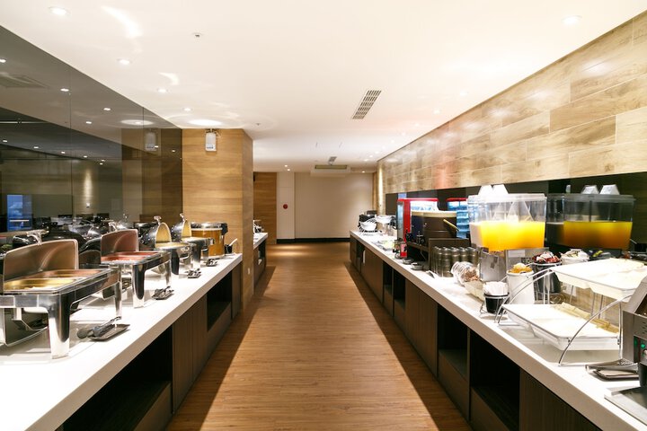 Breakfast/Coffee Service 27 of 57