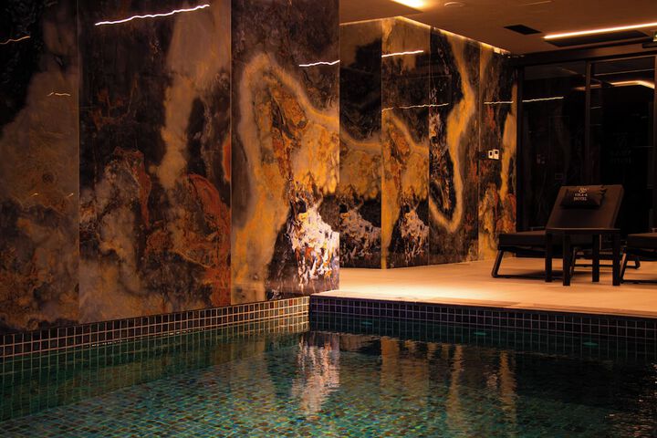 Pool 30 of 61