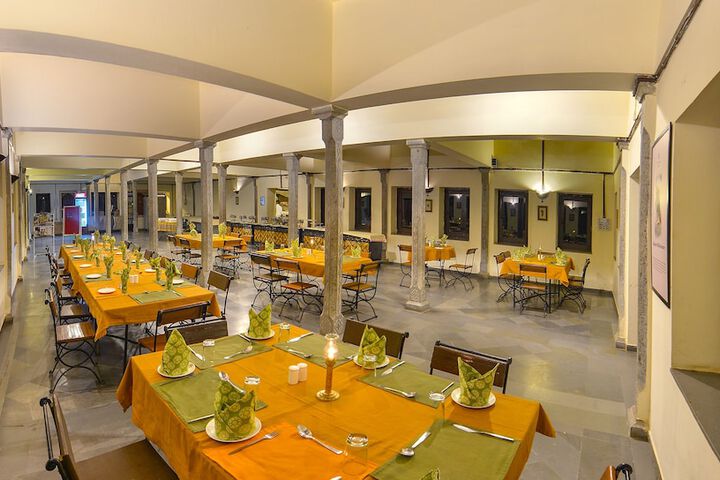 Dining 2 of 27