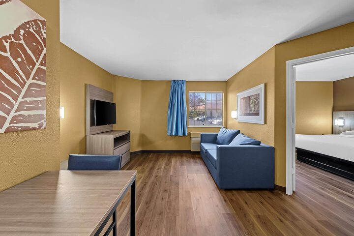 Room 19 of 36