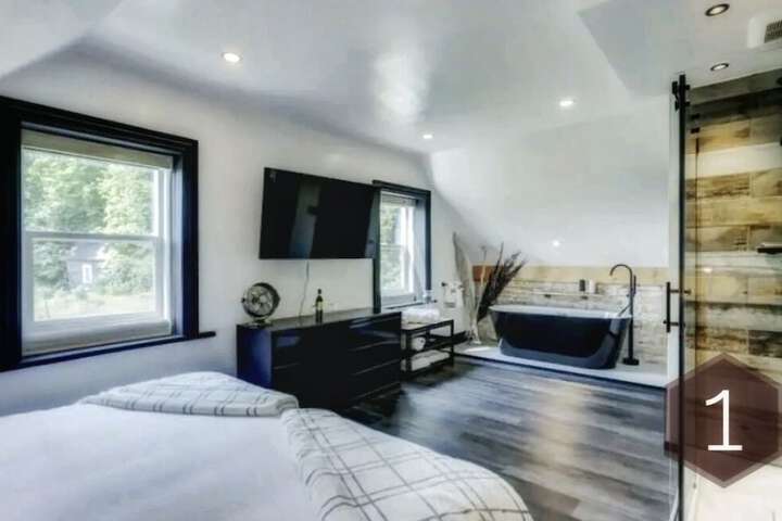Room 5 of 36