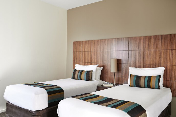 Room 3 of 46