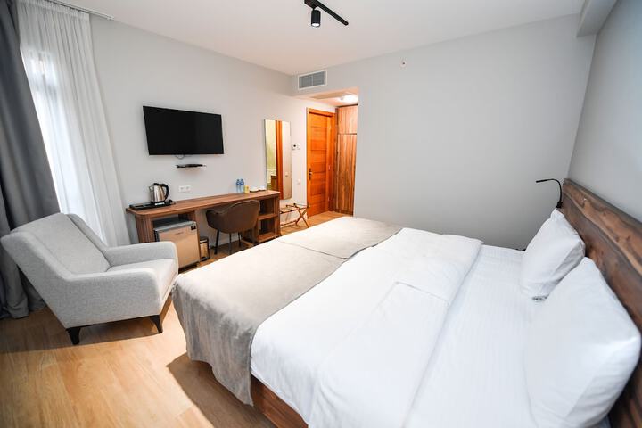 Room 14 of 60