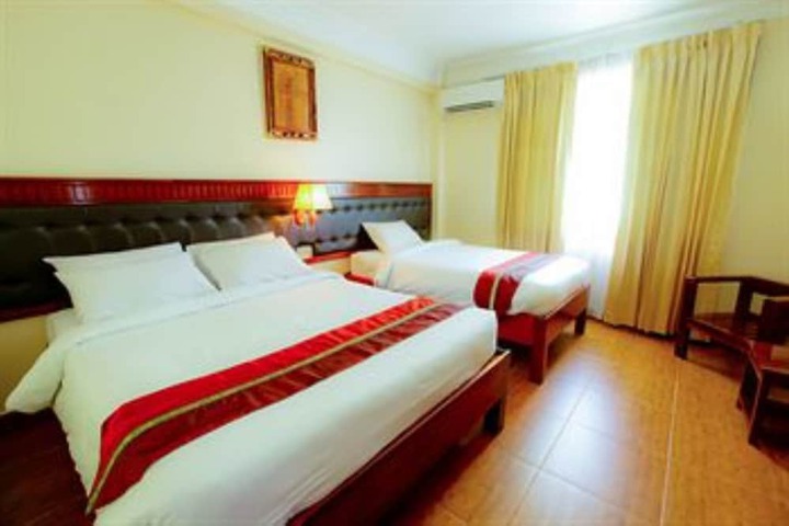 Room 9 of 53