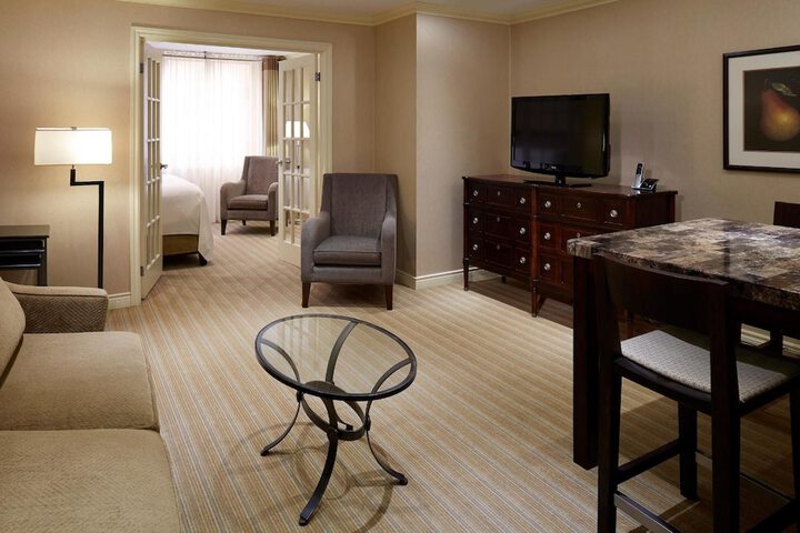 Room 16 of 38