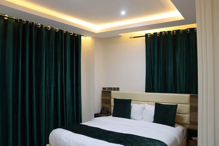 Room 18 of 111