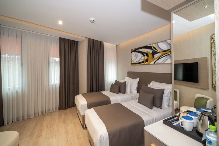 Room 71 of 170