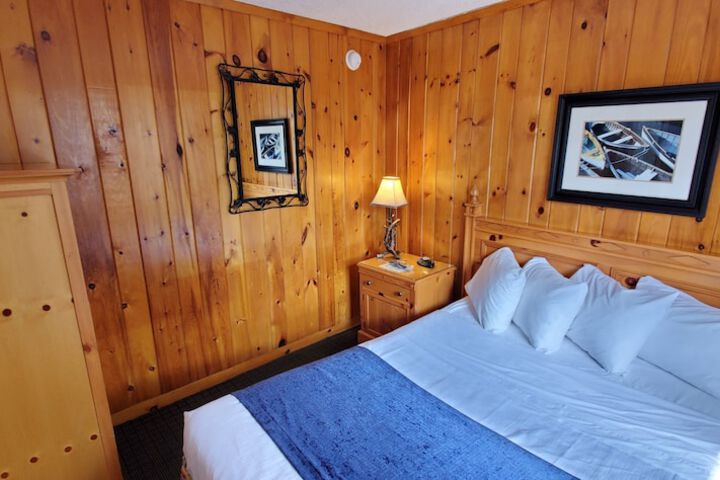 Room 35 of 145