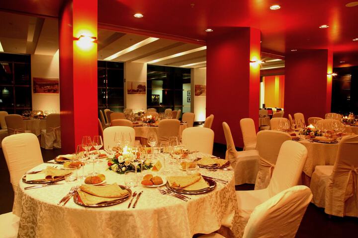 Dining 68 of 113