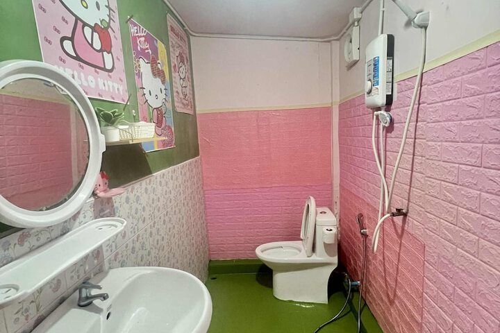 Room 57 of 100
