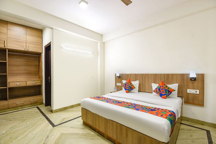Room 15 of 35