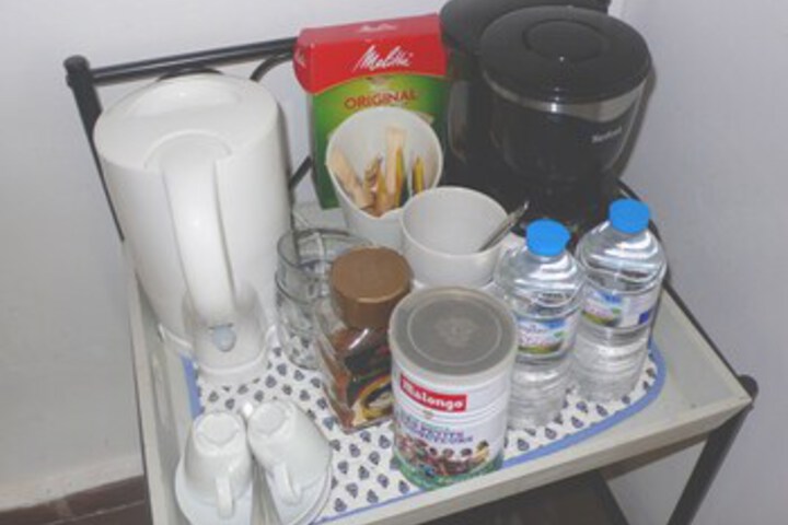 Breakfast/Coffee Service 6 of 25