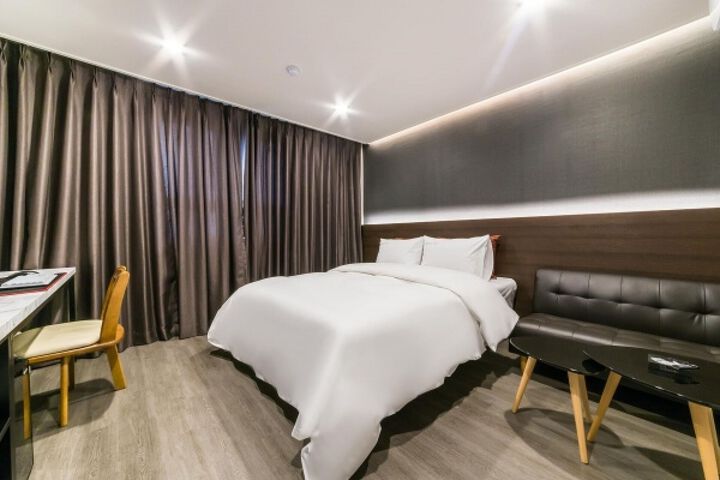 Room 46 of 155