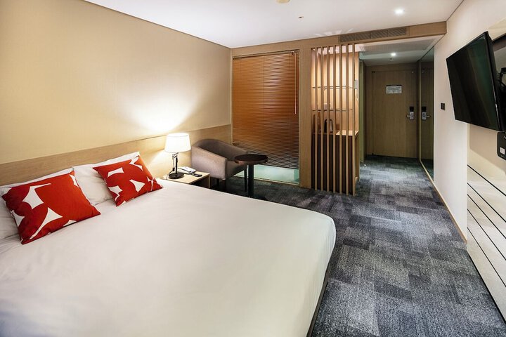 Room 36 of 122