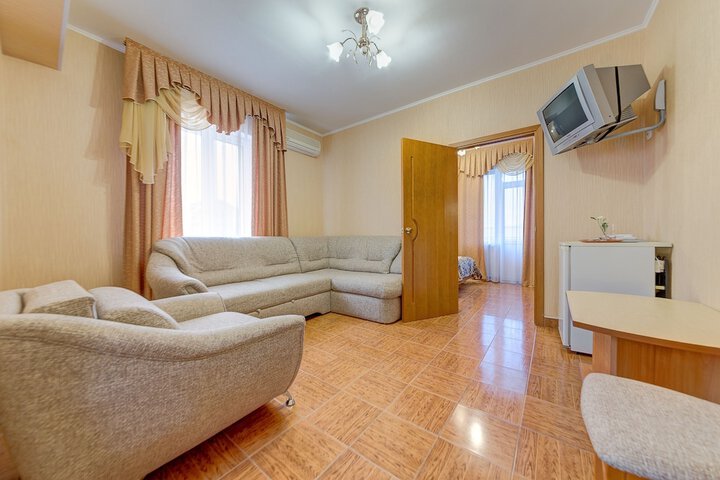 Room 19 of 27