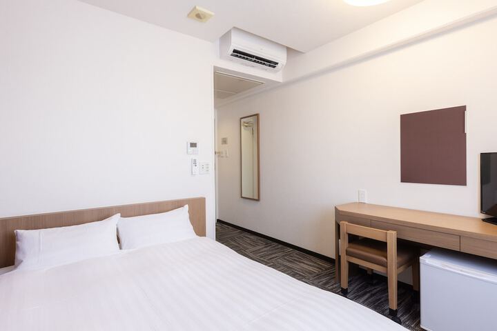 Room 4 of 69
