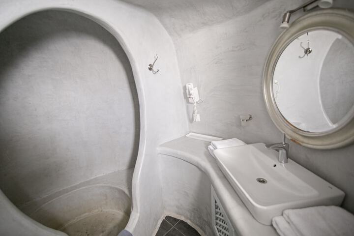 Room 42 of 52