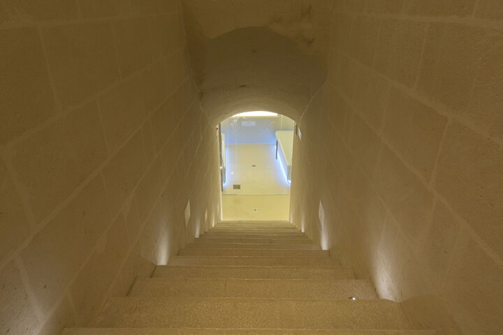 Room 34 of 51