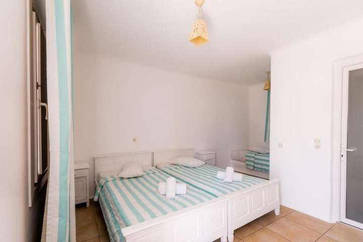 Room 42 of 92