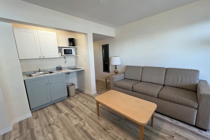 Room 22 of 51