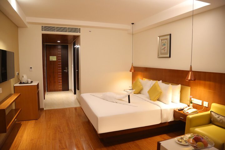 Room 8 of 150