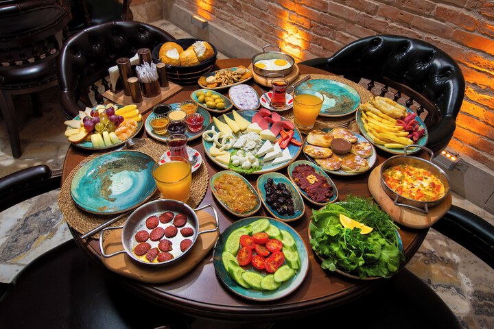 Breakfast/Coffee Service 57 of 147
