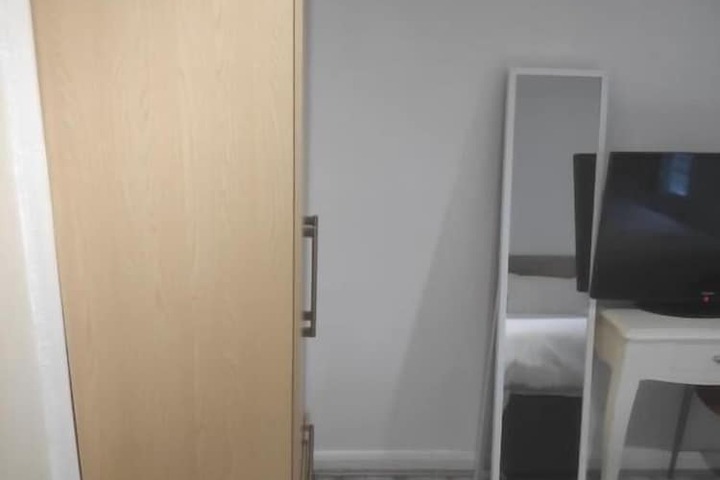 Room 10 of 31