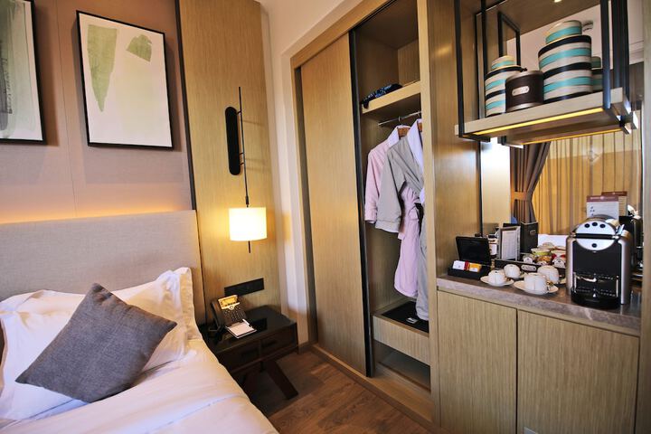 Room 15 of 78