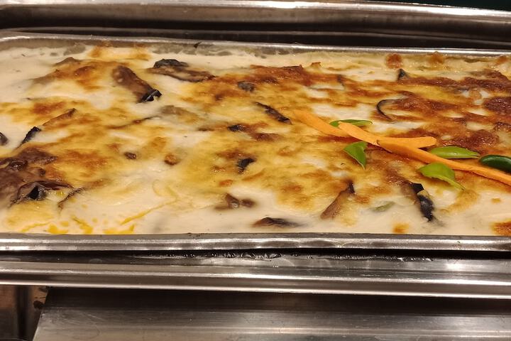 Dining 72 of 142