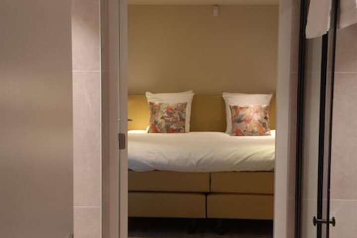 Room 66 of 144
