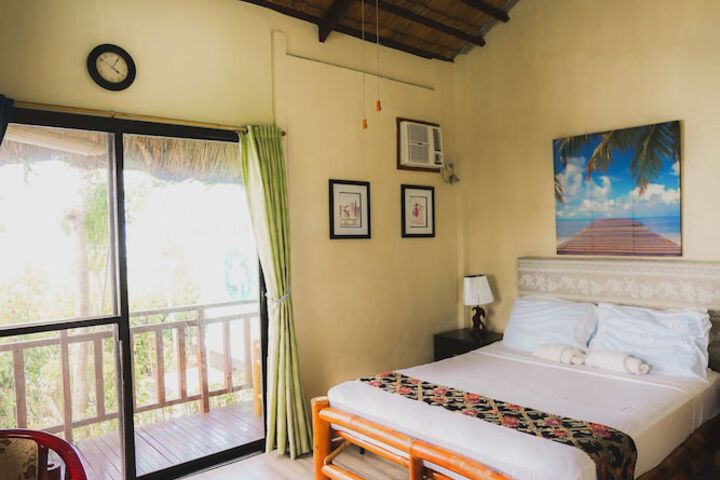 Room 6 of 80