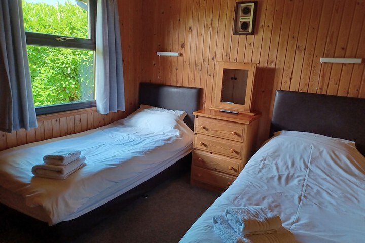 Room 11 of 105