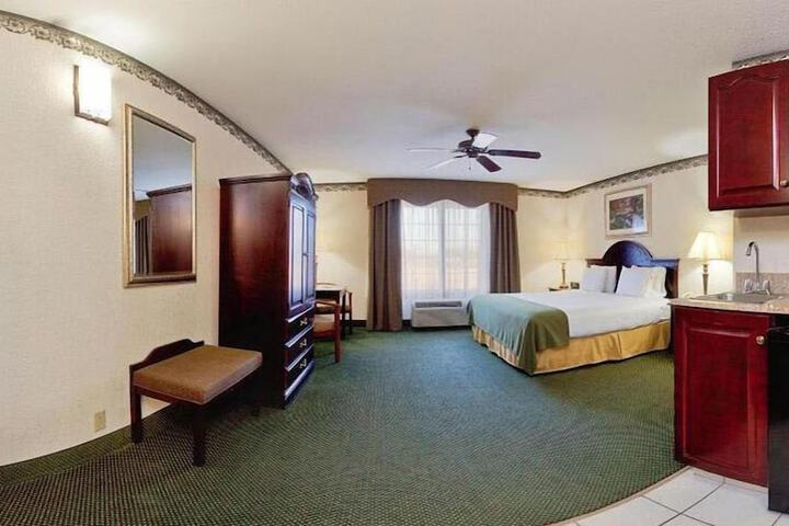 Private kitchenette
