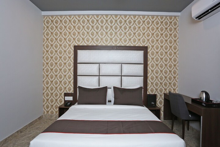 Room 15 of 28