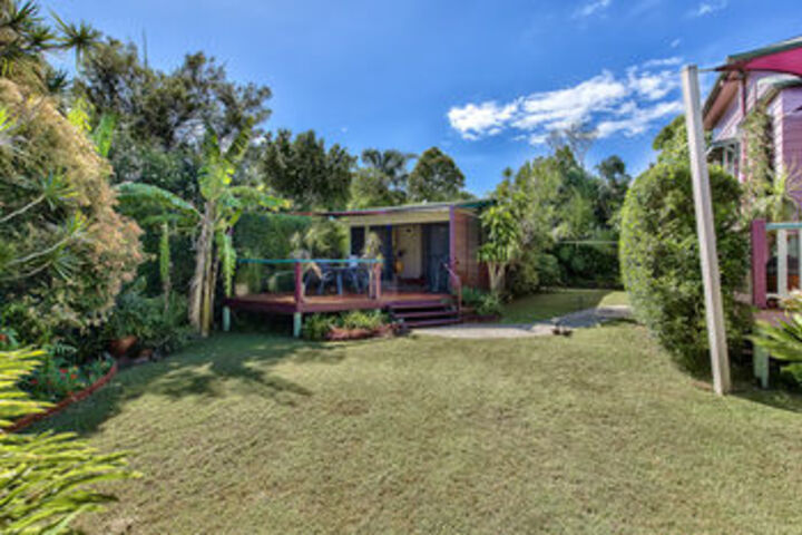 Property Grounds 36 of 38