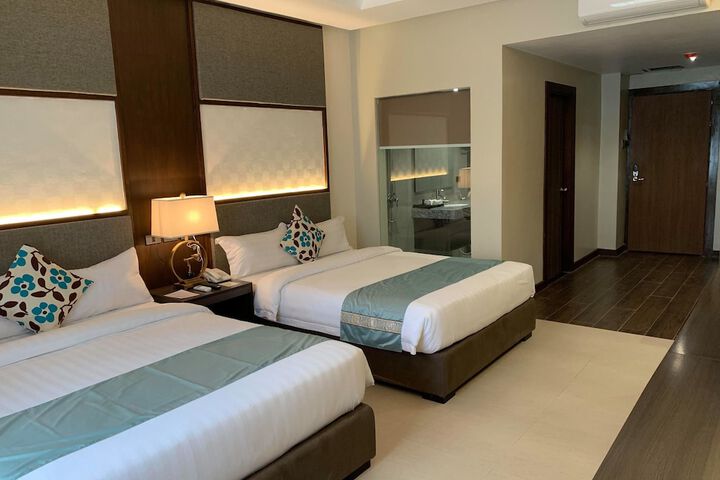 Room 5 of 30