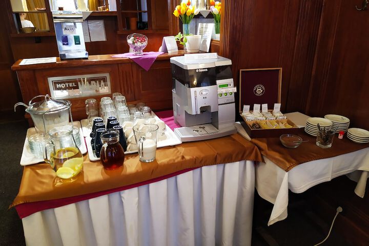 Breakfast/Coffee Service 47 of 66