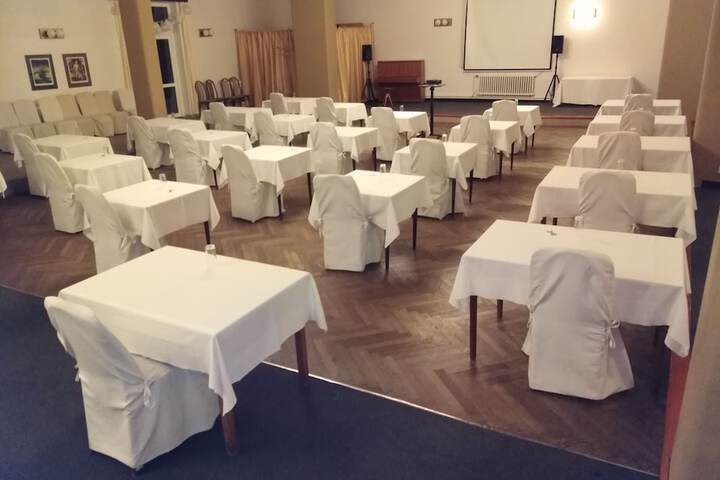 Ballroom/Hall 70 of 75