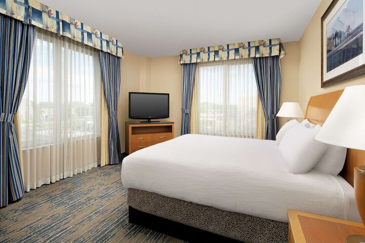 Room 12 of 37