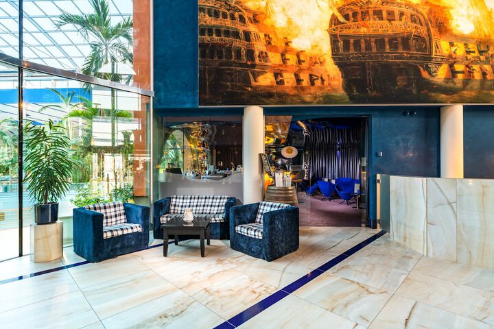 Guest Lobby