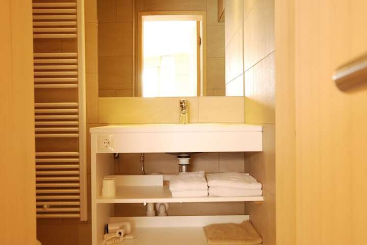 Room 20 of 48