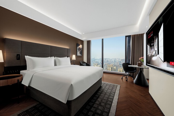 Room 26 of 82