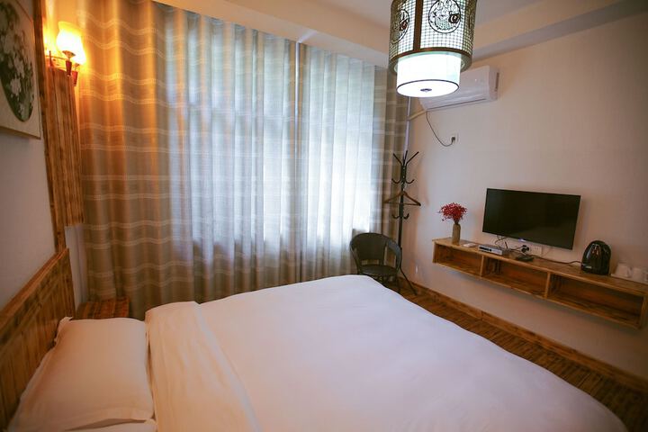 Room 7 of 47