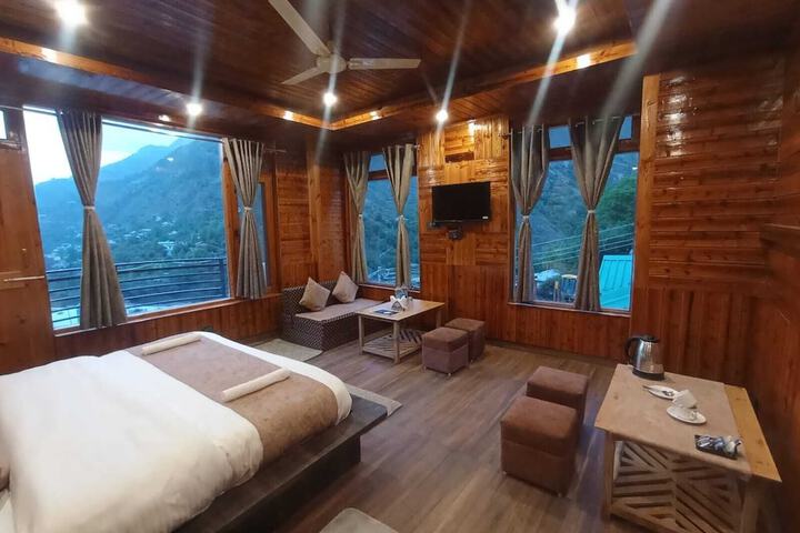 Room 4 of 27