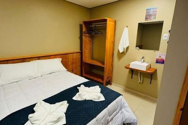 Room 14 of 32