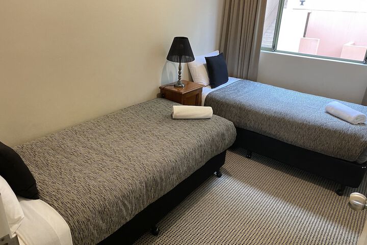 Room 17 of 44