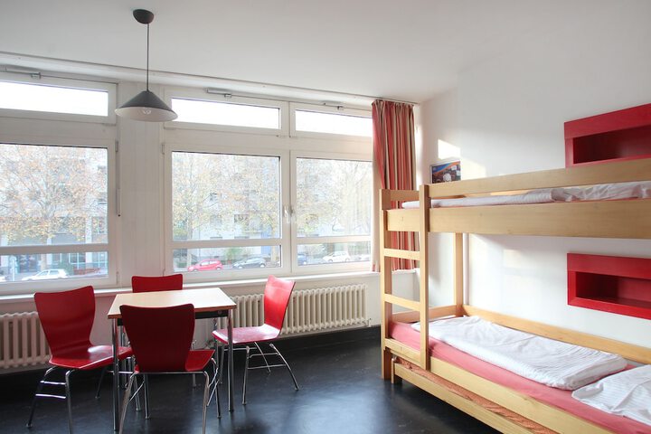Room 8 of 50