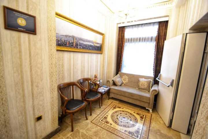 Entrance & Lobby