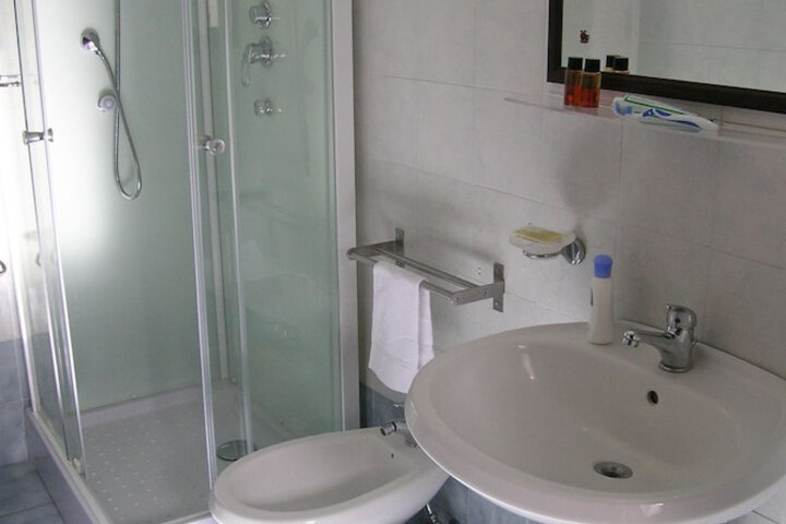 Room 20 of 40