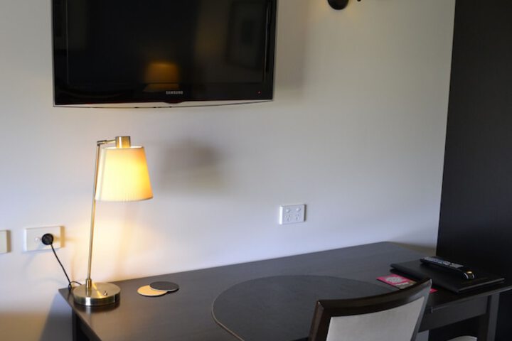 Room 4 of 37
